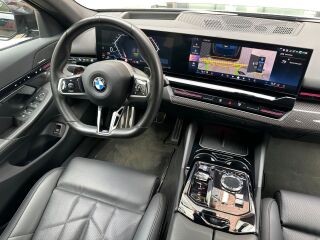 BMW 520 M-Sport Pro IconicGlow +Pano 2.0 140kW