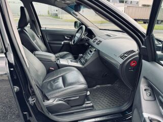 Volvo XC90 Summum AWD 7 k 2.4 R5 D5 136kW