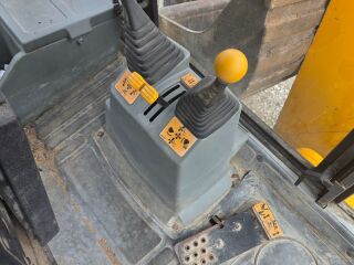 JCB JCB 4CX 69kW