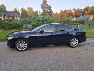 Volvo S90 Momentum 2.0 T4 140kW
