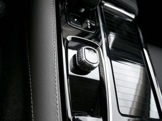 Volvo V60 AWD T6 H&K   DARK PLUS XENIUM INTELLI SAFE PRO 2.0 Long Range T6 plug in 293kW
