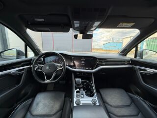 Volkswagen Touareg E-Hybrid Elegance 3.0 V6 280кВ