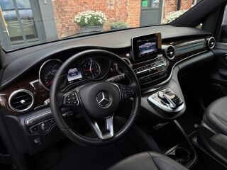 Mercedes-Benz Long 4matic black edition 2.1 140kW
