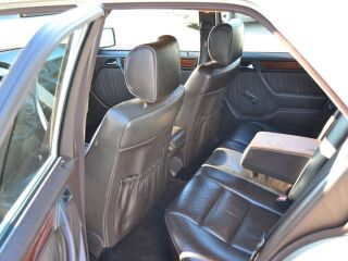 Mercedes-Benz E 260 2.6 118kW