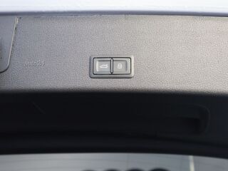 Audi Q8 e-tron S line 55 quattro 300kW 158kW