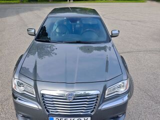 Lancia Thema 3.0 176kW