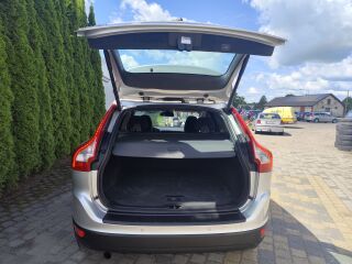 Volvo XC60 MOMENTUM 2.0 R5 D3 120kW