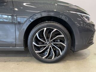 Volkswagen Golf 1.5 96кВ