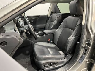 Lexus ES 300h 2.5 131kW