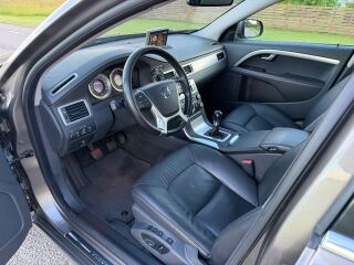 Volvo V70 Momentum 2.0 R5 D3 120кВ