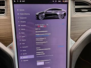 Tesla Model X P90D Ludicrous+ 568kW