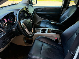 Chrysler Town & Country 3.6 v6 211кВ