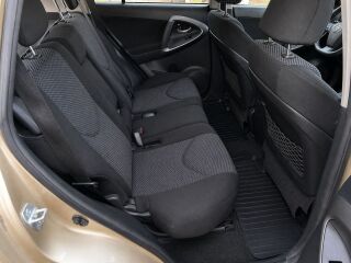 Toyota RAV4 2.0 116kW