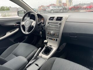 Toyota Corolla Linea Sol 1.6 97kW