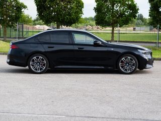 BMW 520 M-Sportpakett Pro Iconic Glow 2.0 145кВ