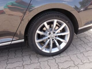 Volkswagen Passat VARIANT HIGHLINE 2.0 R4 110kW