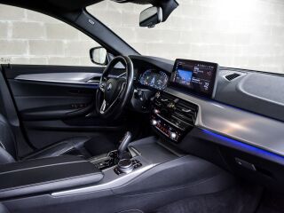 BMW 530 Luxury Line 3.0 R6 210kW