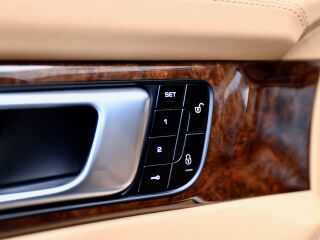 Porsche Panamera Turbo V8 4.0 404kW