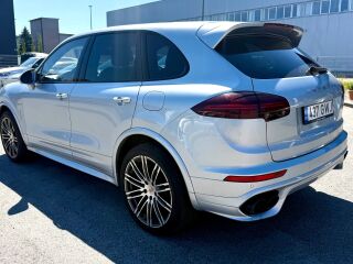 Porsche Cayenne S E-Hybrid Platinum Edition 3.0 245кВ