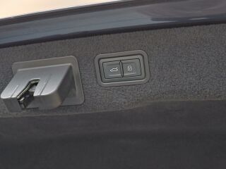 Audi A8 L Quattro 3.0 V6 TDI 210кВ