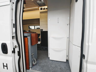 Peugeot North Van 2022 2.0 120kW