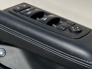 Chrysler Pacifica Platinum pistikhübriid 3.6 214kW