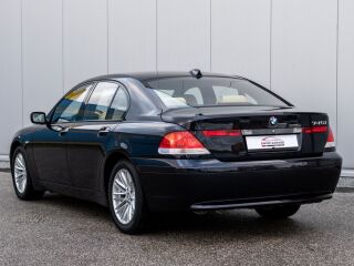 BMW 745 Individual 4.4 245кВ