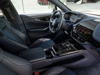 Aston Martin DBX 707 4.0 V8 520kW