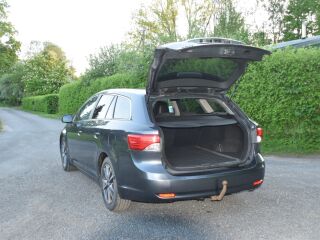 Toyota Avensis Facelift 2.0 D-CAT 91kW
