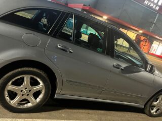 Mercedes-Benz R 320 3.0 V6 TDI 165kW
