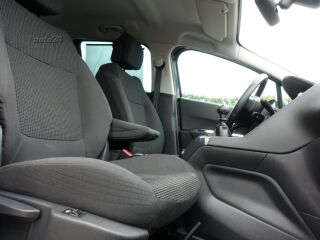 Peugeot 5008 Style Facelift 1.6 R4 HDi 84кВ