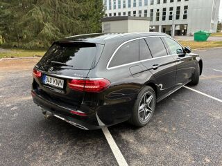 Mercedes-Benz E 300 de AMG 4matic 2.0 143kW