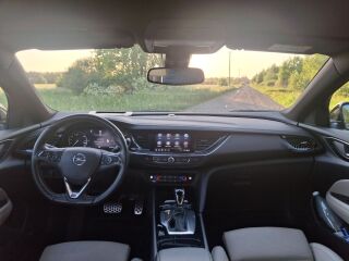 Opel Insignia 2.0 128kW