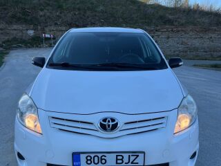 Toyota Auris 1.4 66kW