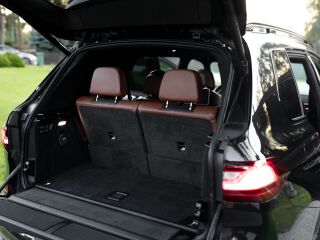 BMW X7 M-Sportpakett Individual B&W Shadowline 3.0 195kW