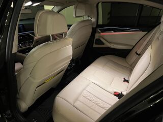 BMW 530 Luxury Line 3.0 R6 195kW