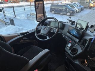 Mercedes-Benz Actros 2651 LS StreamSpace + tõstuk koos poolhaagi 12.8 R6 375kW