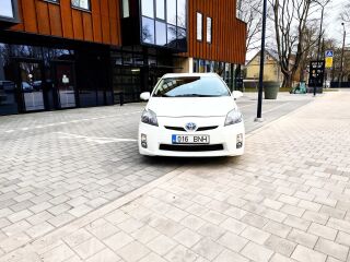 Toyota Prius 1.8 73kW