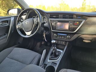 Toyota Auris 1.6 97kW