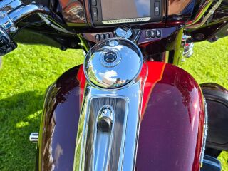 Harley-Davidson FLHTKSE CVO LIMITED V2 75kW