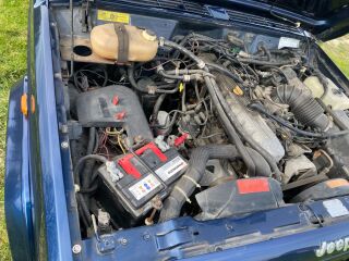 Jeep Comanche 4.0 R6 AT 130kW