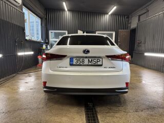 Lexus IS 300h 2.5 133kW