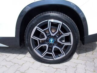 BMW iX1 xDrive30 X Line 230kW