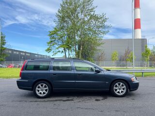 Volvo V70 SUMMUM 2.4 136kW