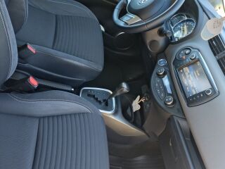 Toyota Yaris LUXURY 1.5 55kW