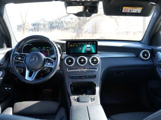 Mercedes-Benz GLC 300 E 2.0 155kW
