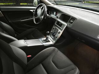 Volvo V60 FACELIFT 2.0 R5 D3 120kW