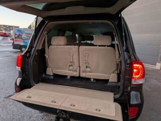 Toyota Land Cruiser 4.5 V8 210kW