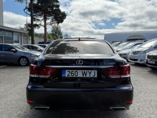 Lexus LS 460 4.6 268kW