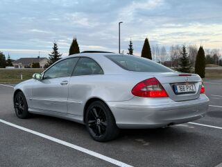 Mercedes-Benz CLK 320 Avantgarde 3.0 V6 165kW